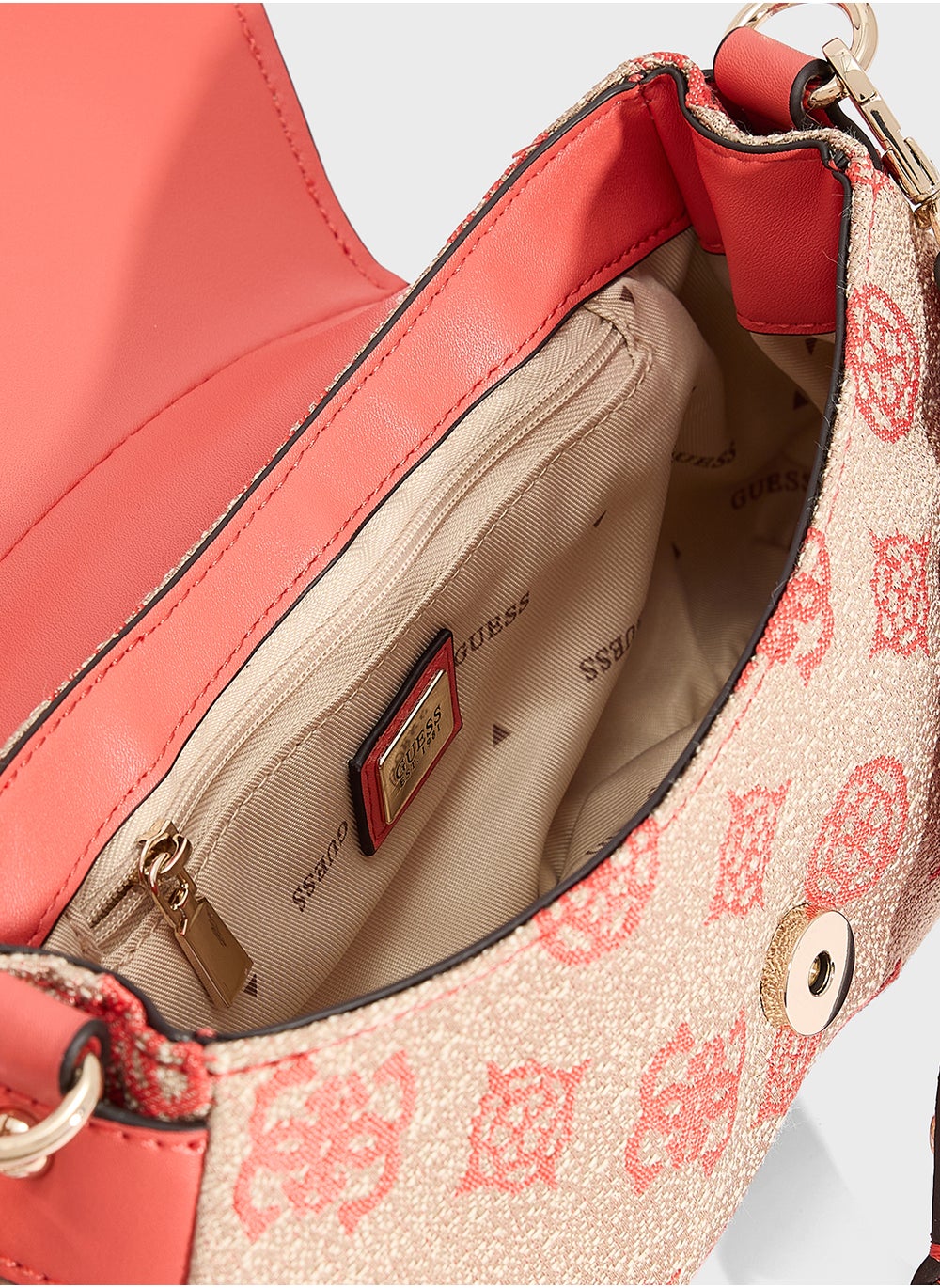 buy-guess-beyza-flap-shoulder-bag_ycx