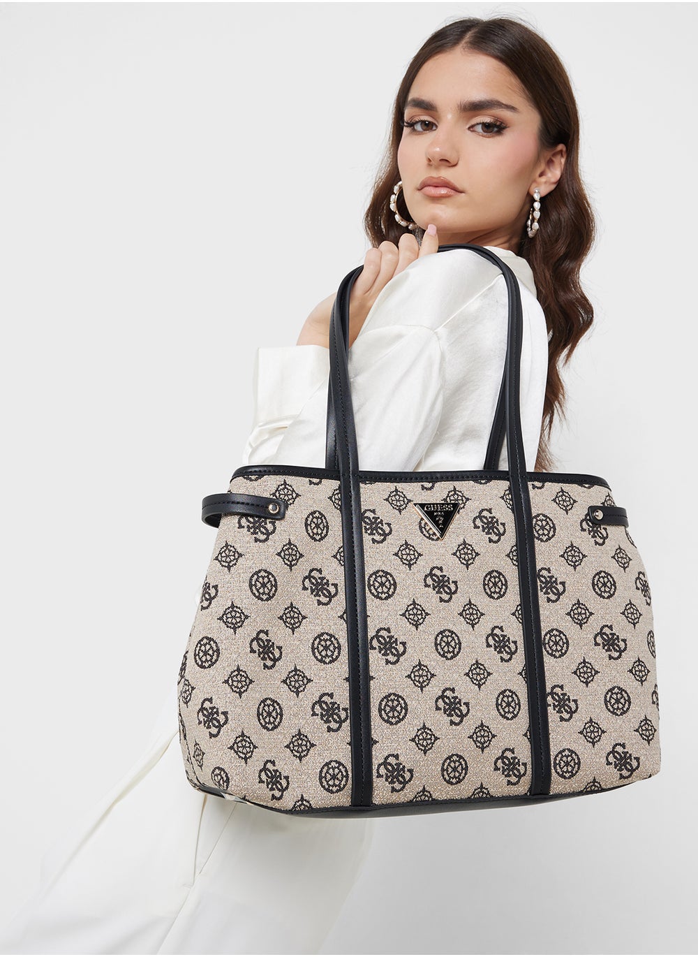 buy-guess-beyza-girlfriend-tote_k69