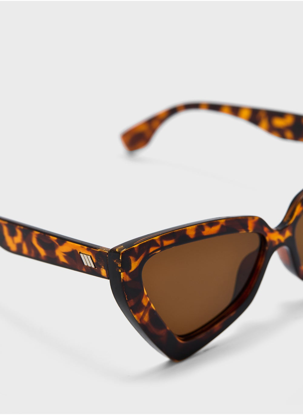 buy-ella-oversized-cat-eye-sunglasses_ij5