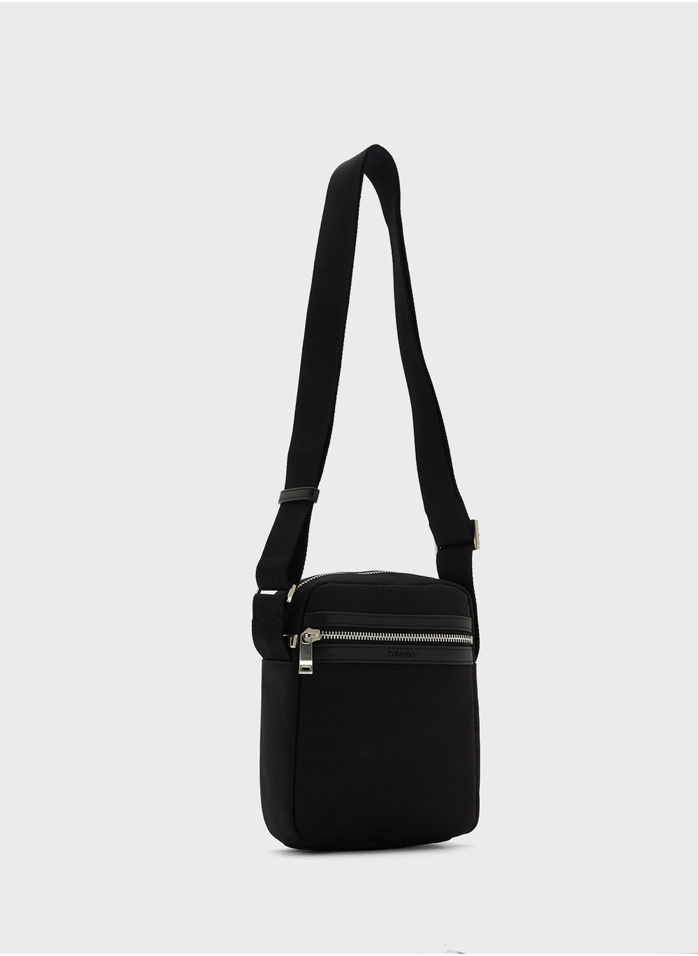 buy-calvin-klein-casual-reporter-bag_qmg
