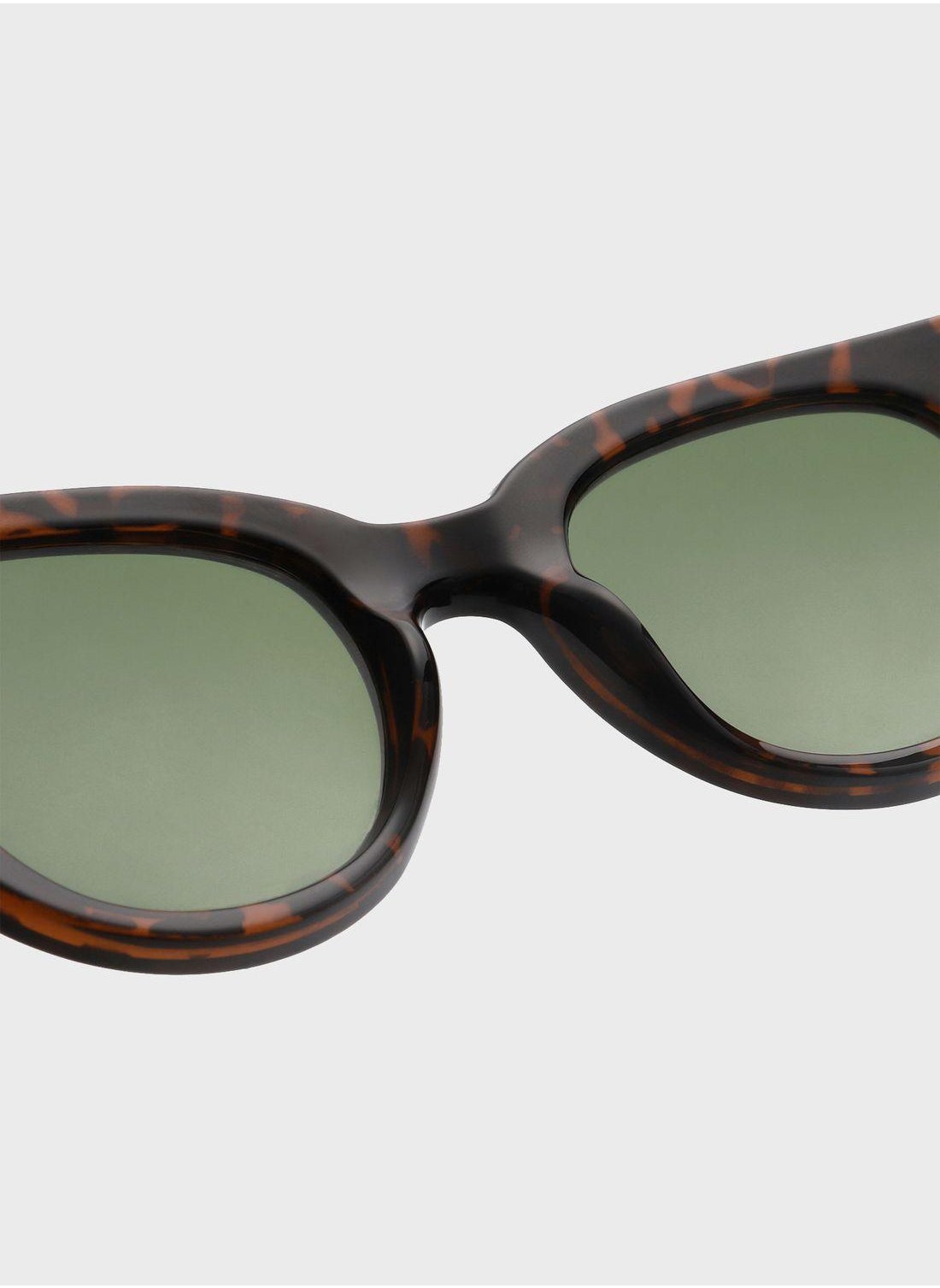 buy-a-kjaerbede-lilly-sunglasses_es7