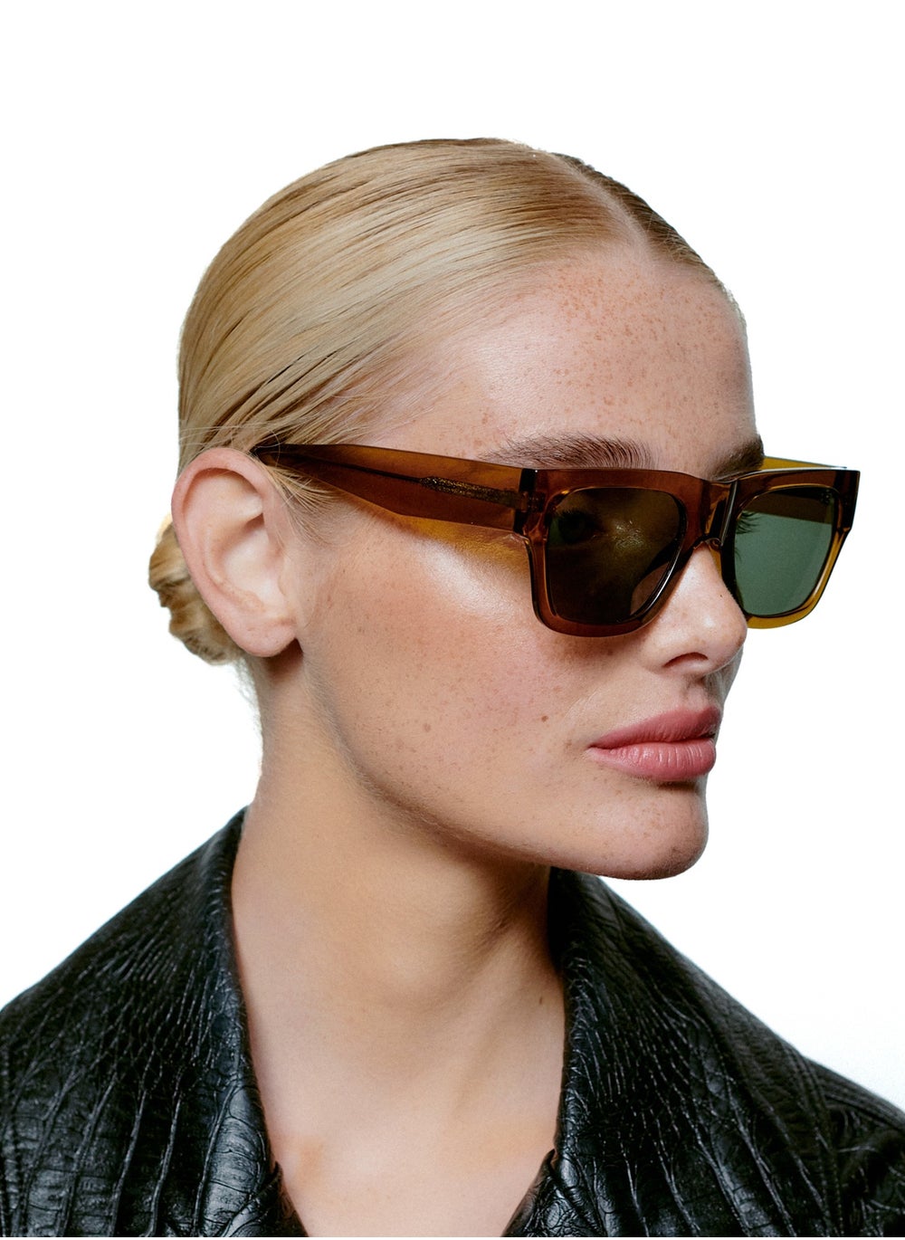buy-a-kjaerbede-a-kjaerbede-agnes-sunglasses-in-smoke-transparent-color_owv