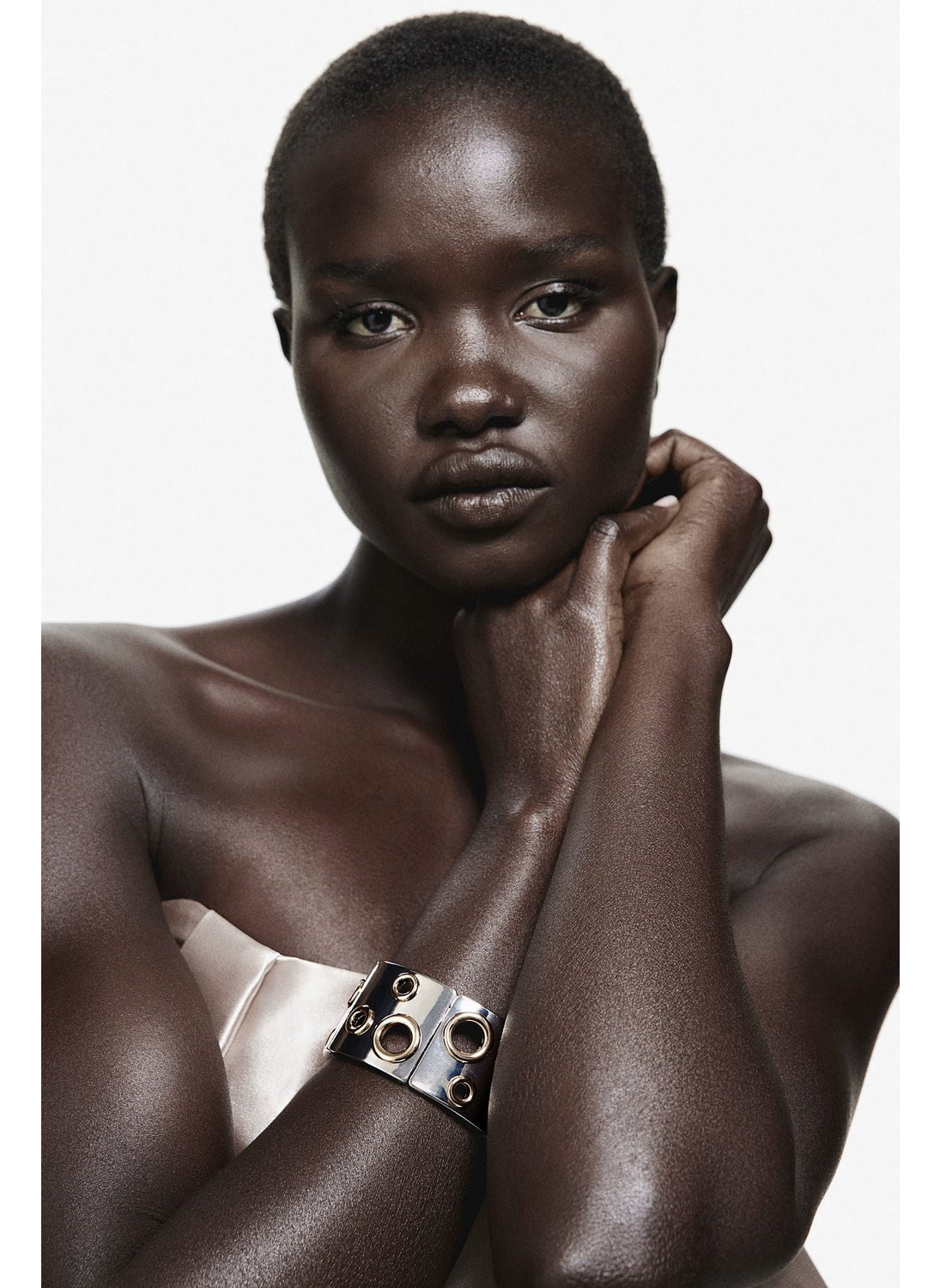 buy-h-m-eyelet-detail-cuff-bracelet_mnp