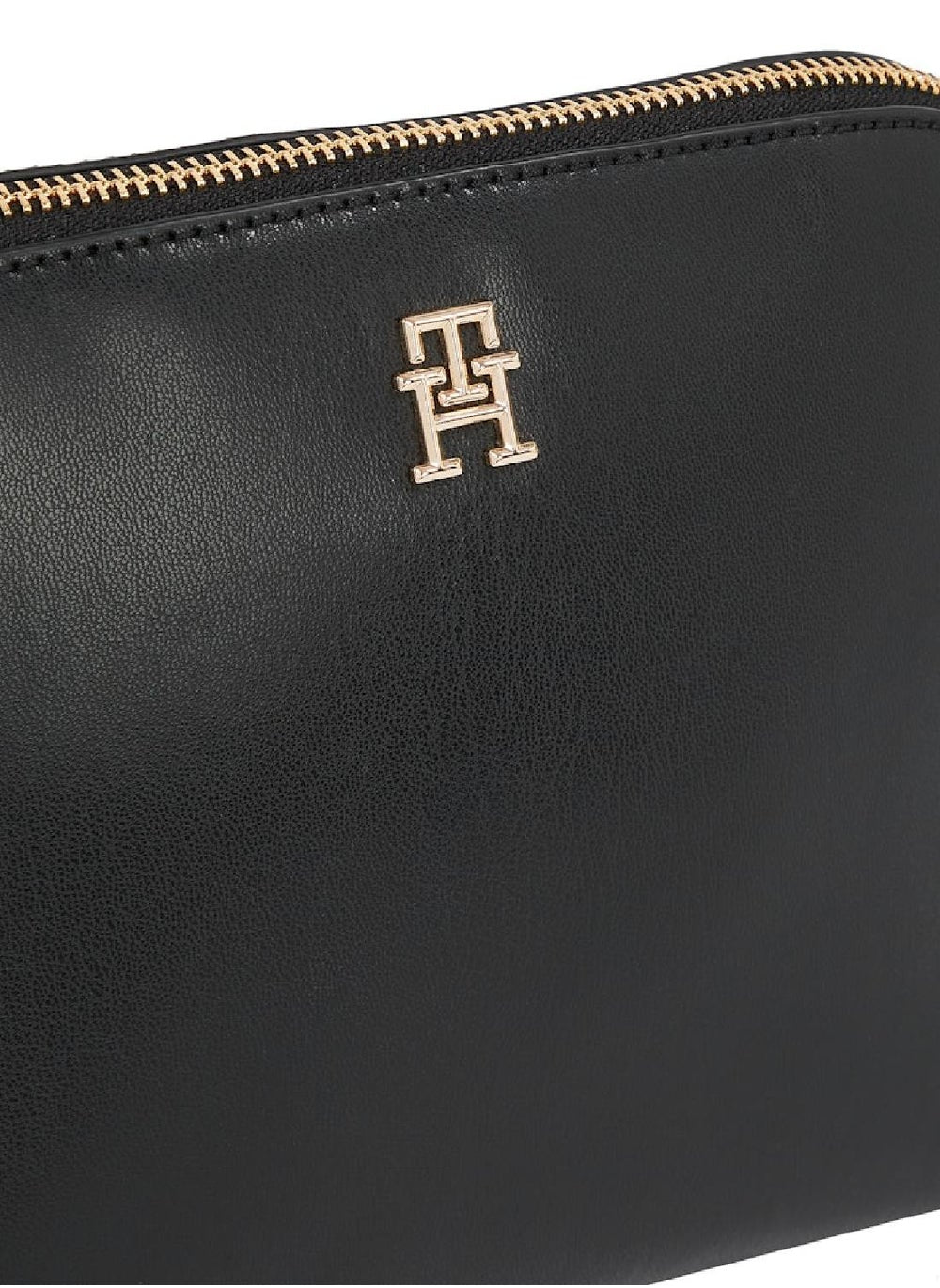 buy-tommy-hilfiger-modern-crossover-handbag_nfn