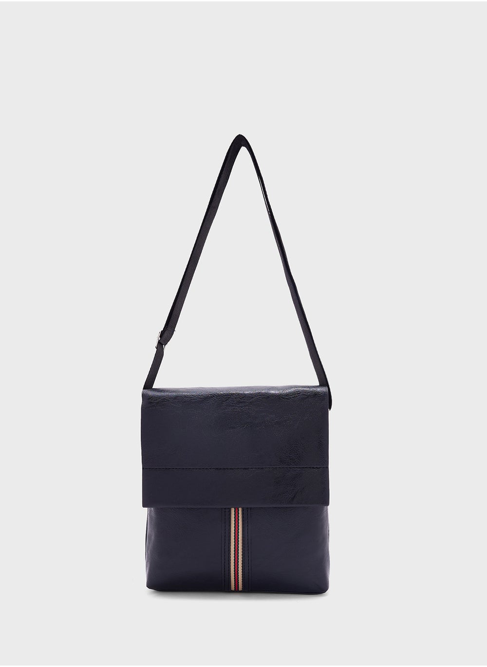 buy-robert-wood-men-s-sling-bag_guy