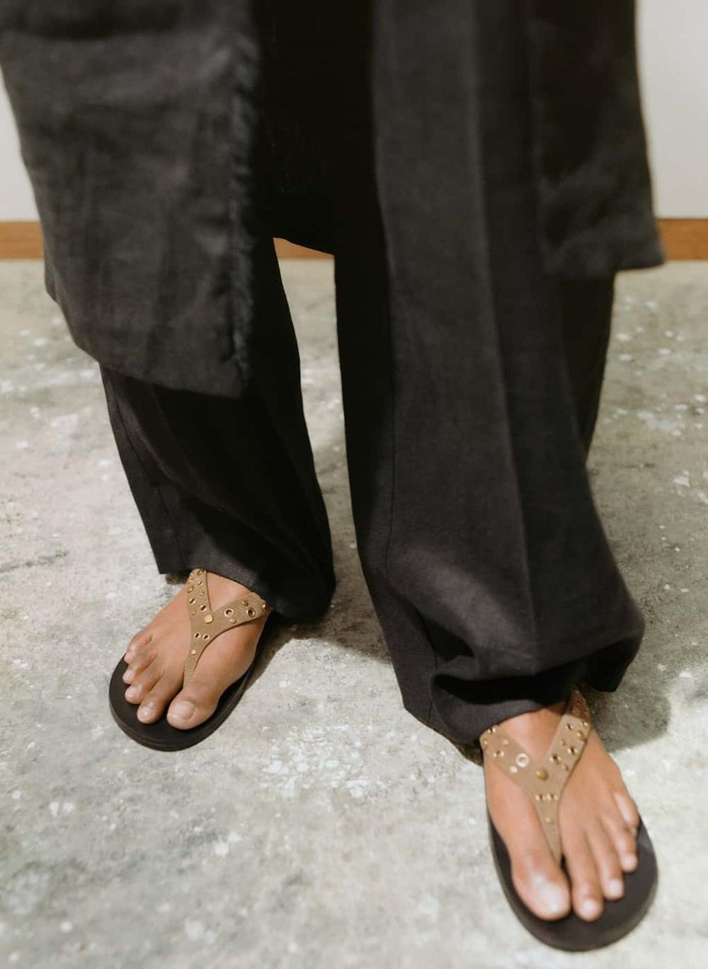 buy-mango-suede-sandals-with-eyelet-straps_eqb