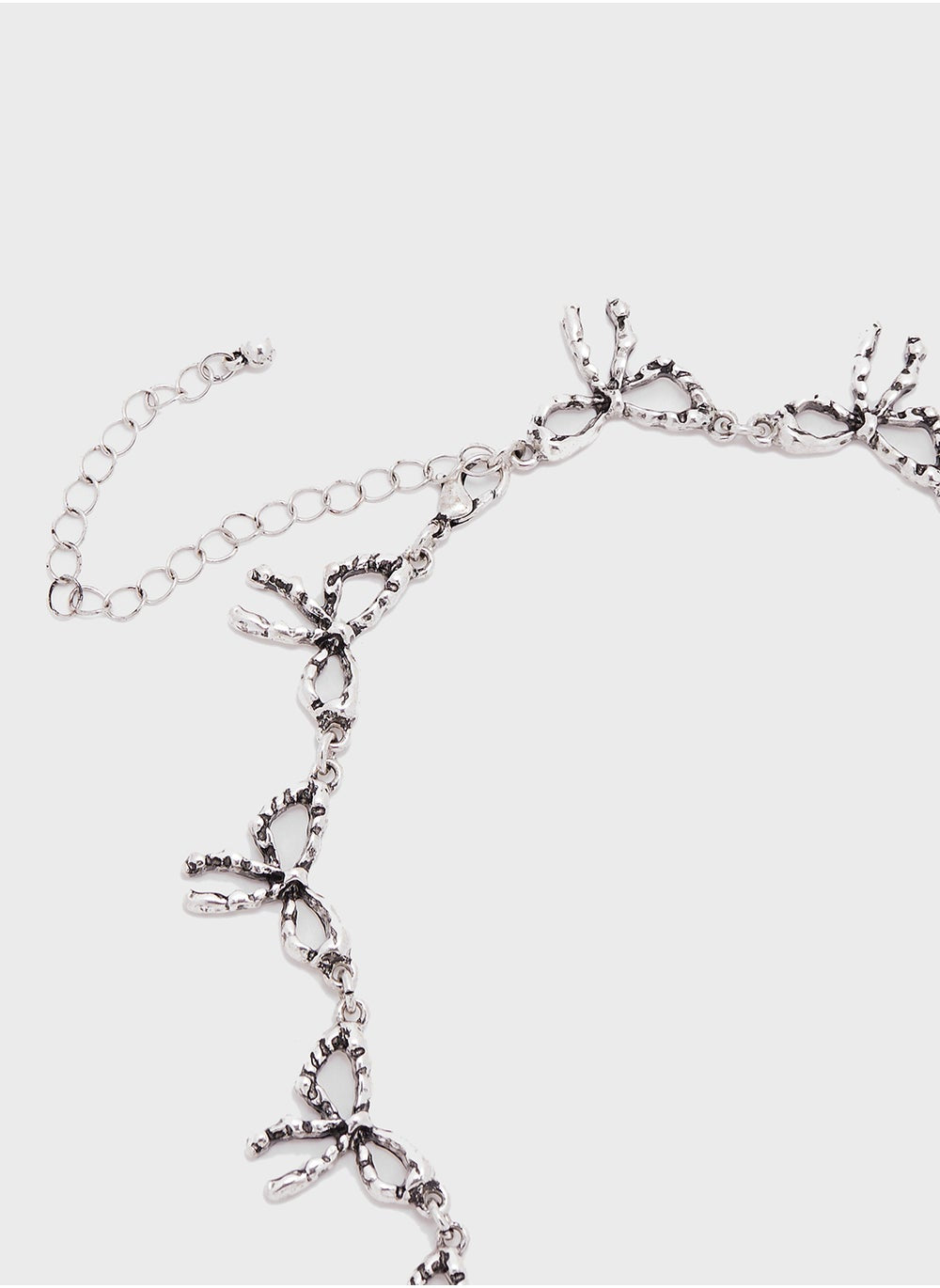 buy-ginger-bow-necklace-in-antique-finish_k7z