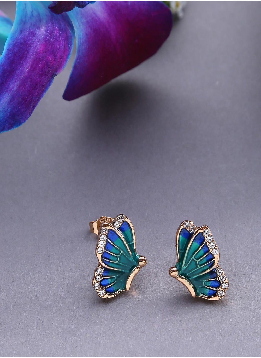 buy-sohi-blue-contemporary-stud-earrings_c3v