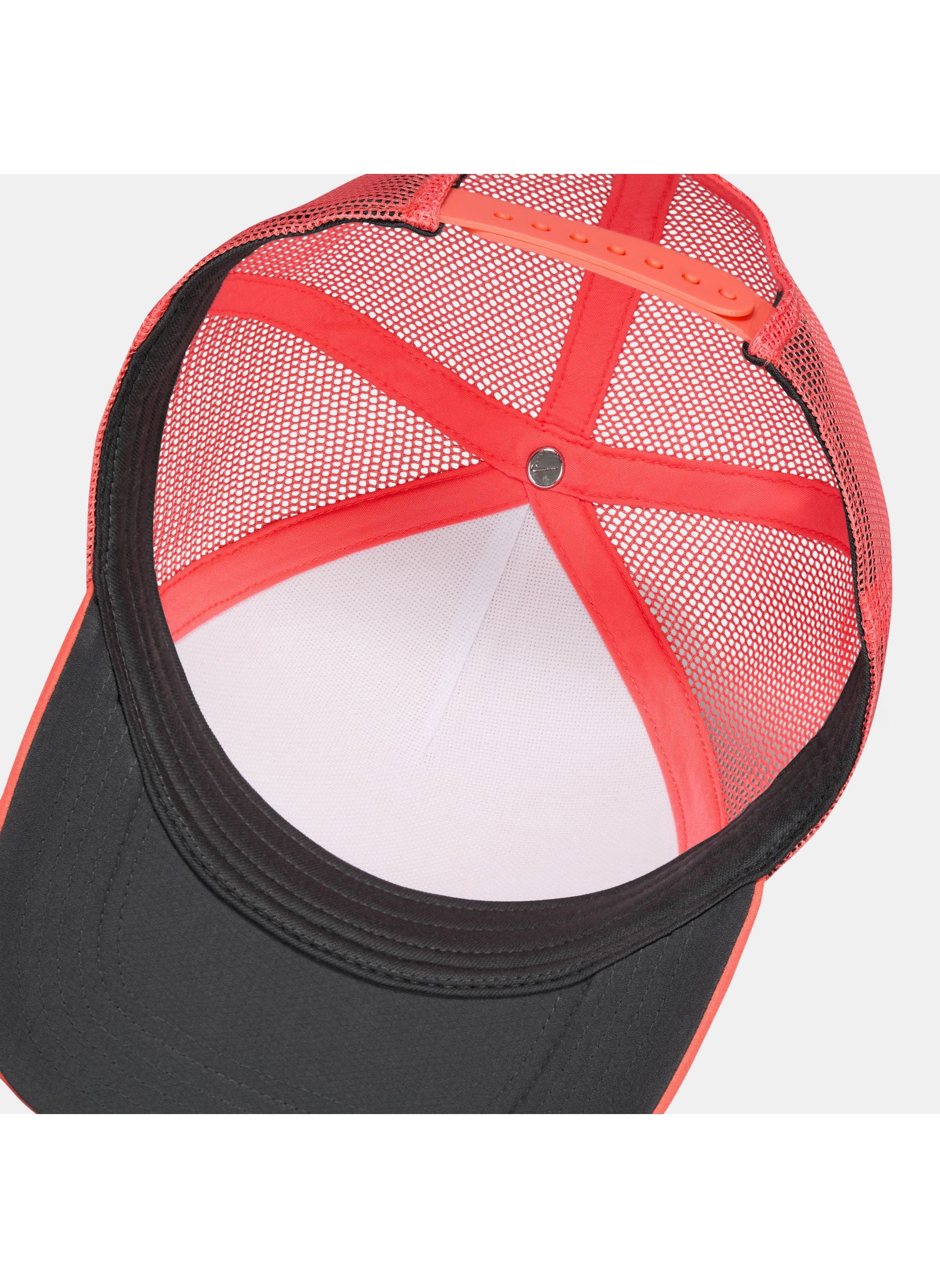 buy-nike-men-s-dri-fit-adv-trucker-cap_oro