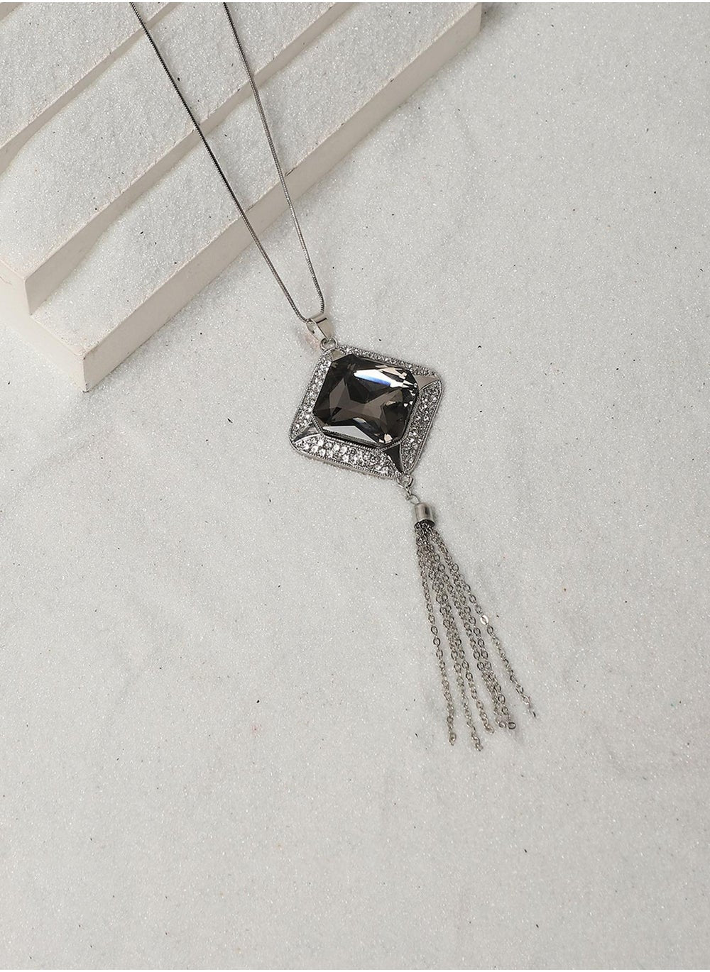 buy-sohi-crystal-tassel-pendant-necklace_qzu