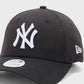 buy-new-era-9forty-new-york-yankees-cap_6y8