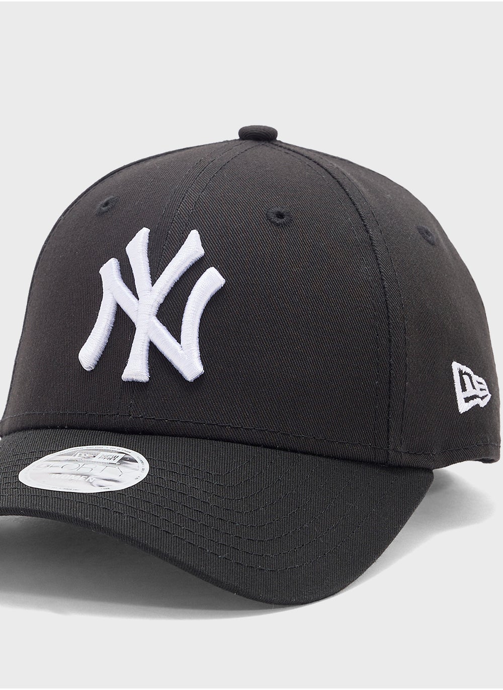 buy-new-era-9forty-new-york-yankees-cap_6y8