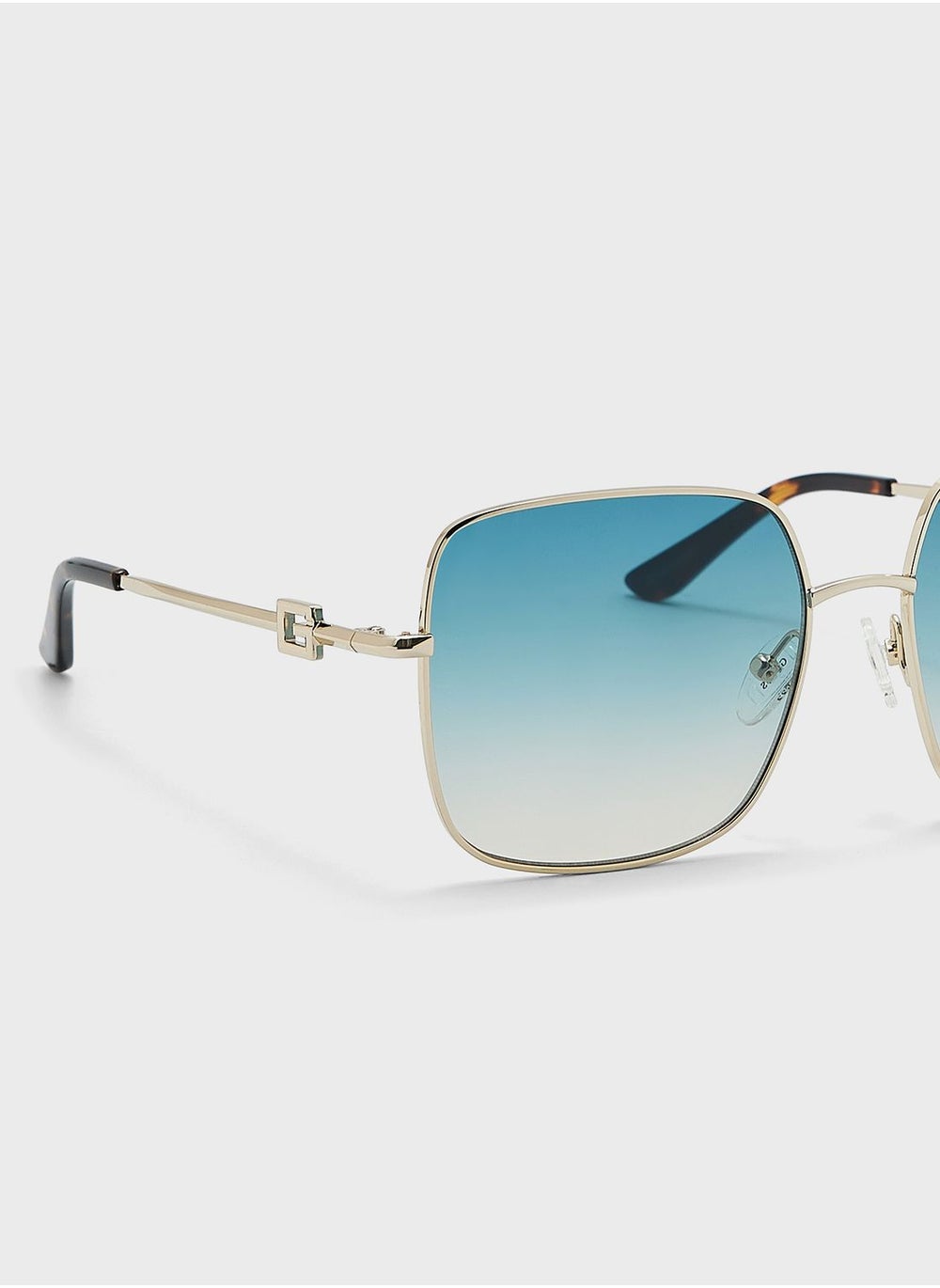 buy-guess-square-cool-sunglasses_z6a