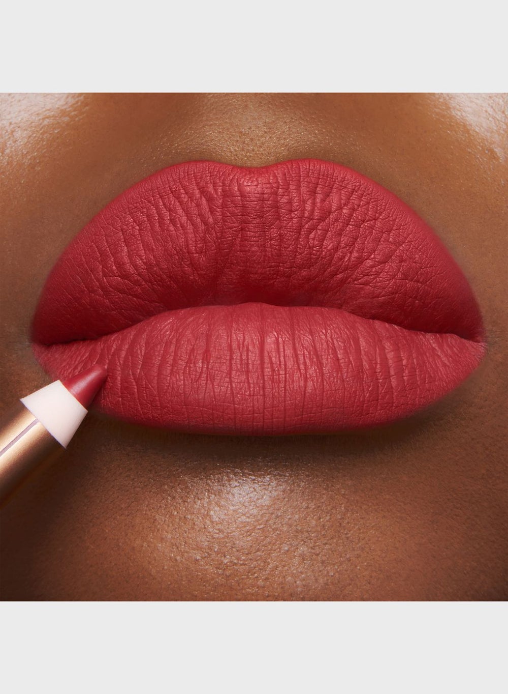 buy-charlotte-tilbury-lip-cheat-red-carpet-red_aca