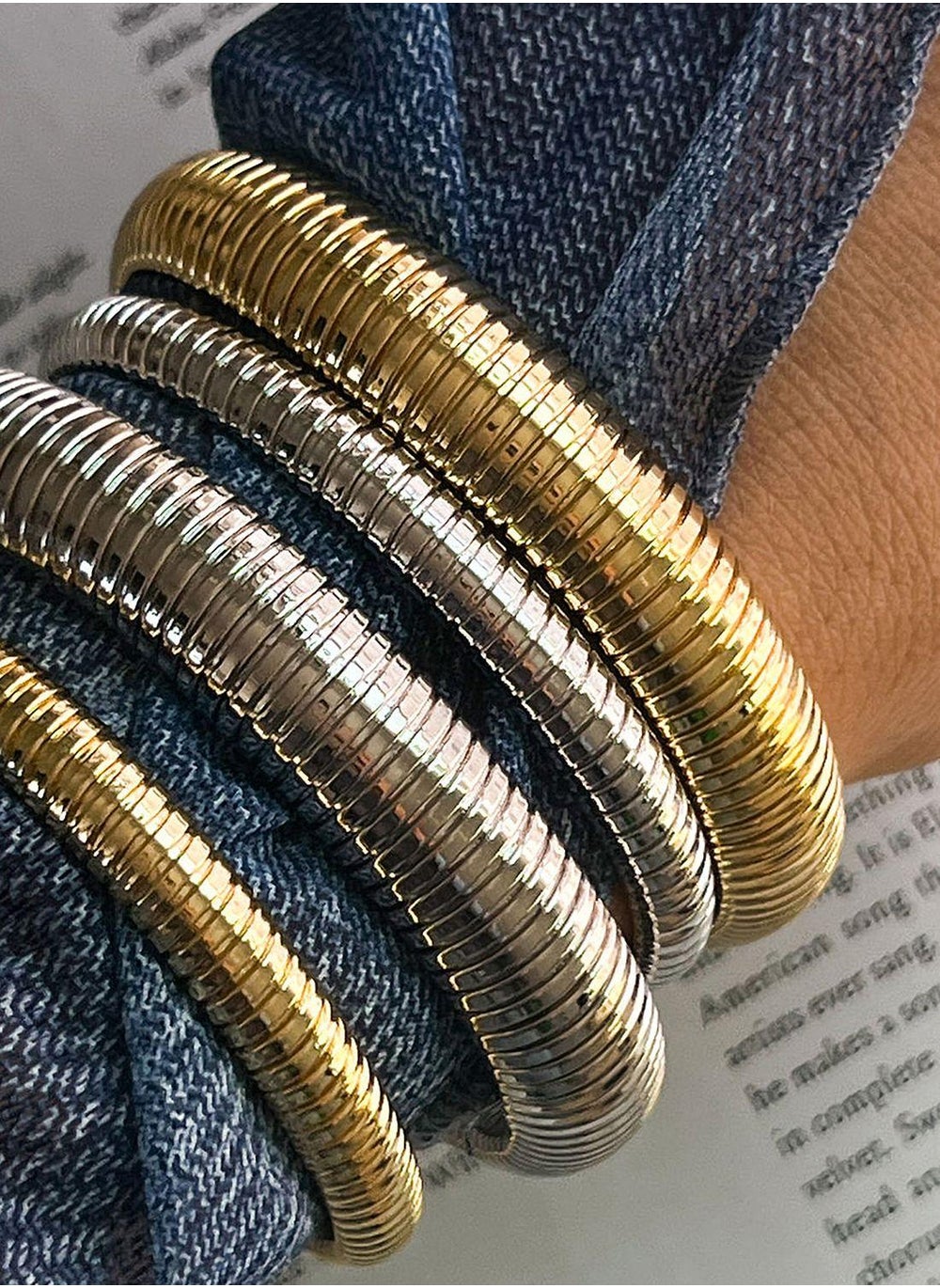 buy-luv-aj-flex-snake-bracelets_4ty