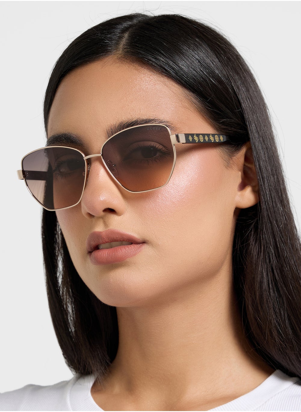 buy-guess-uv-protected-shape-sunglasses_aqr