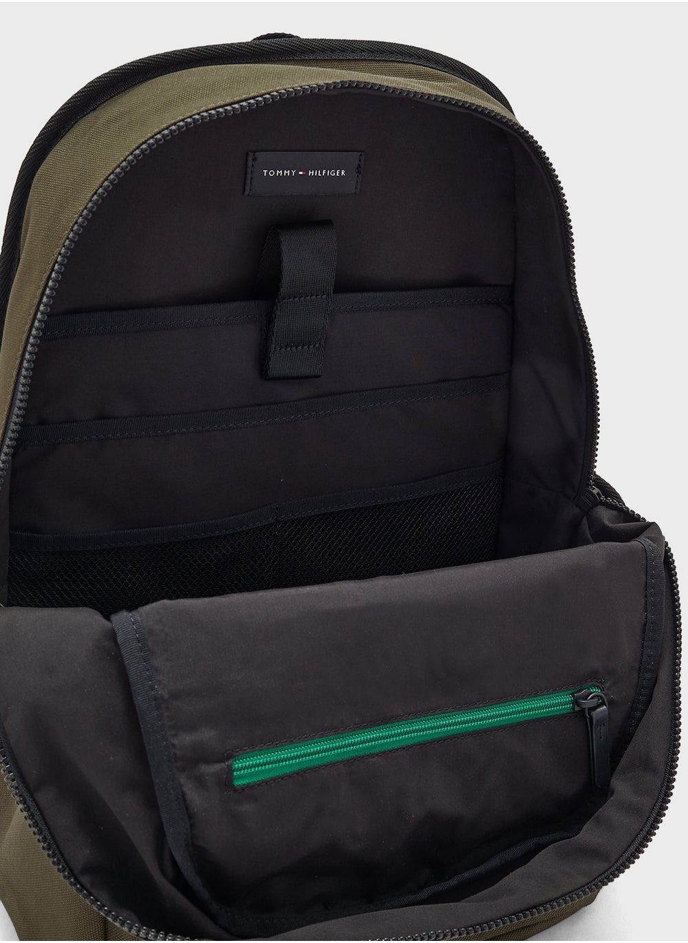 buy-tommy-jeans-logo-element-backpack_cnv
