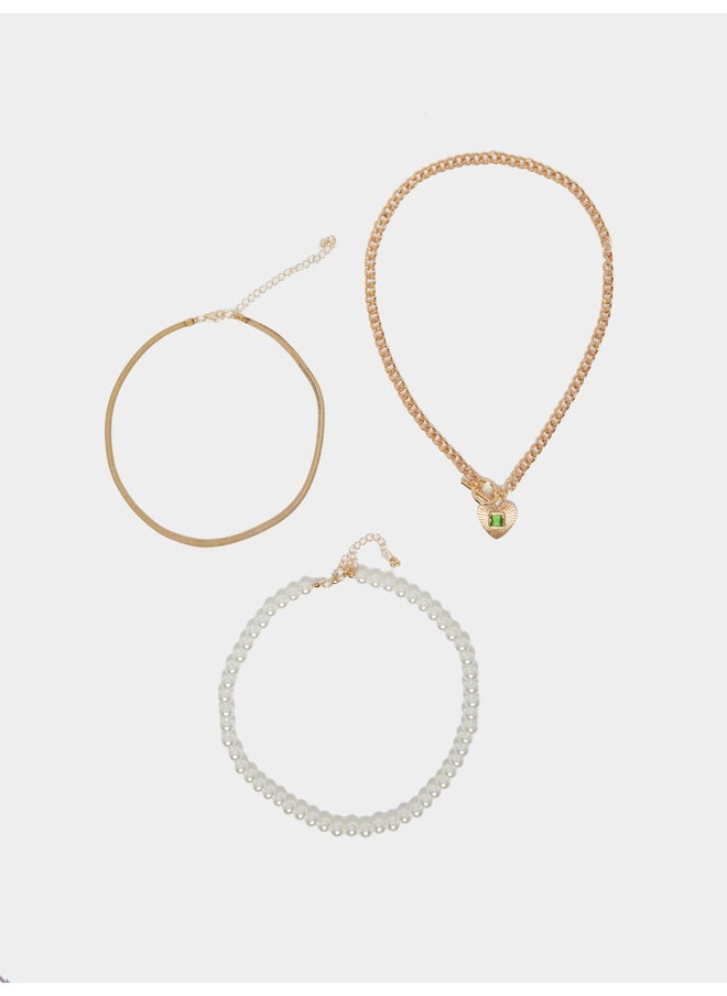 buy-styli-styli-layered-pearl-and-chain-necklace-set_aal