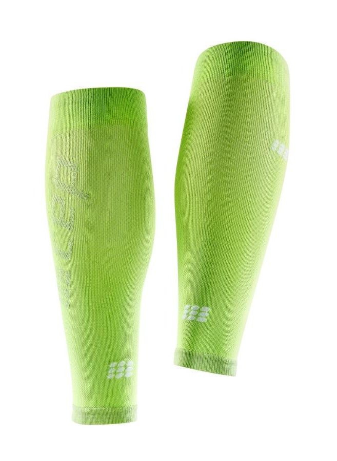buy-cep-cep-ultralight-compression-calf-sleeves-flash-green-black-men_4gv