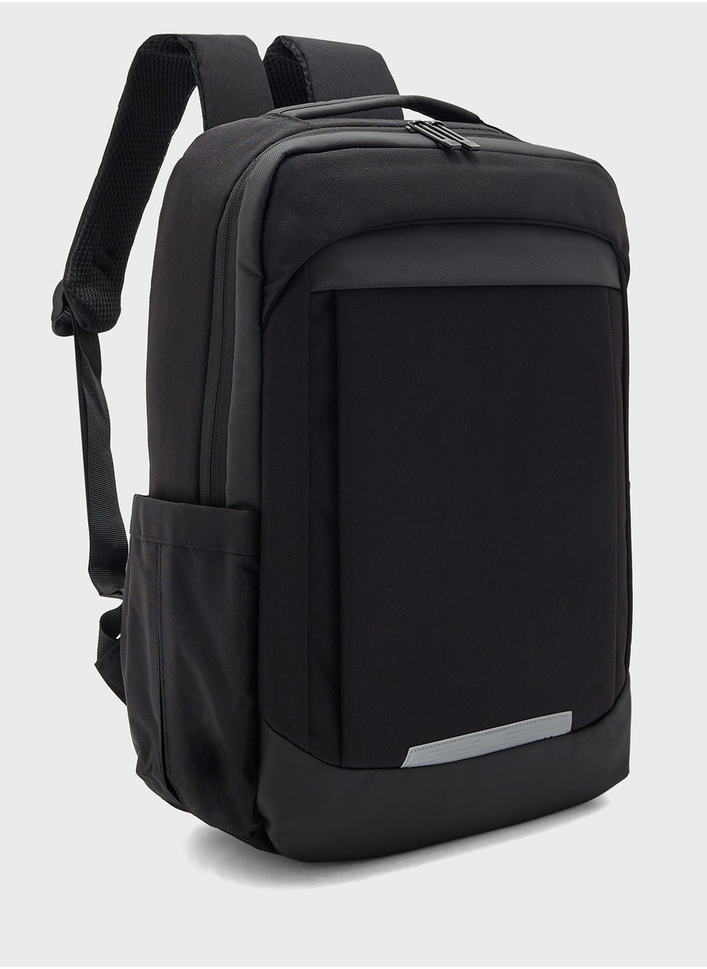 buy-robert-wood-casual-backpack-with-padded-support-and-usb-port_g0g