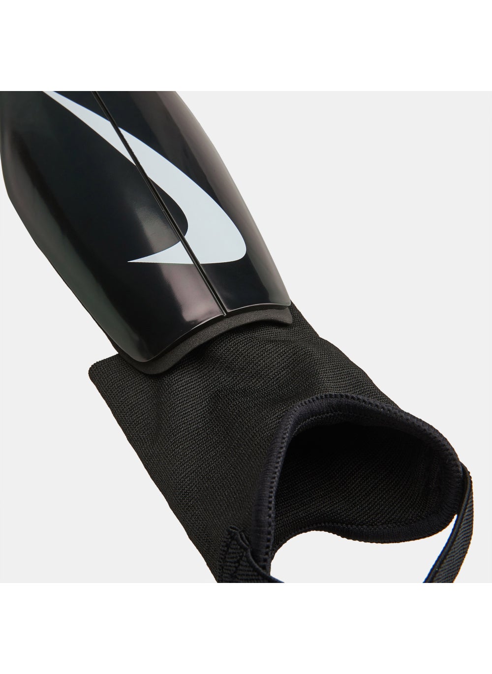 buy-nike-charge-football-shin-guards_qwi