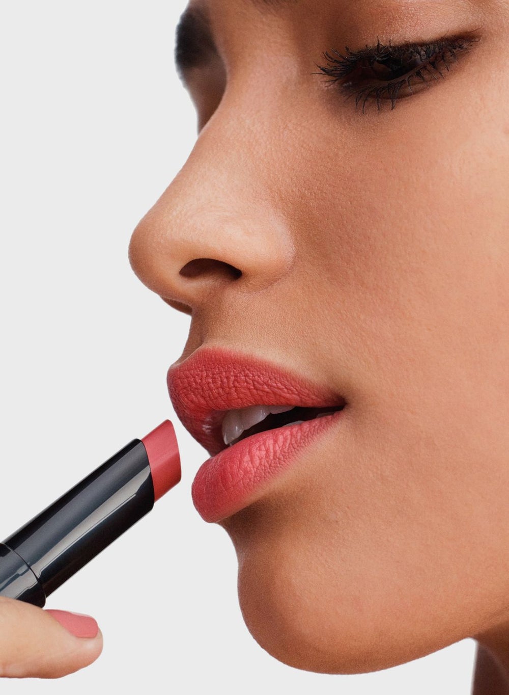 buy-rimmel-london-rimmel-lasting-finish-matte-lipstick-530-hollywood-red-2-3g_5h6