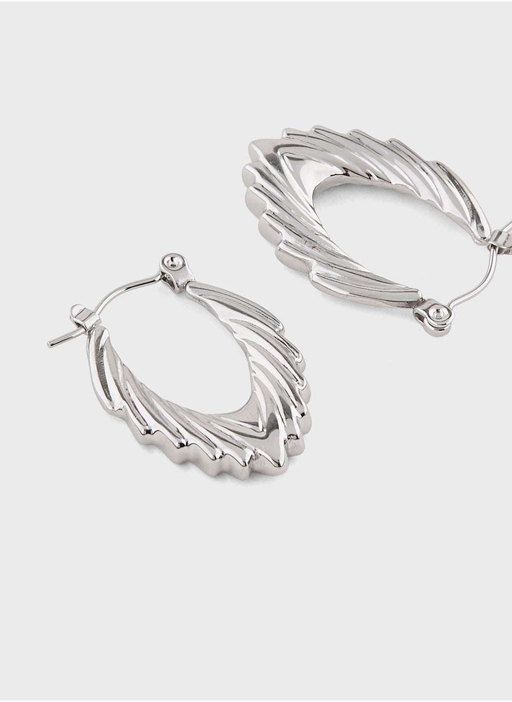 buy-staurtz-spiral-heart-earrings-silver_vwh
