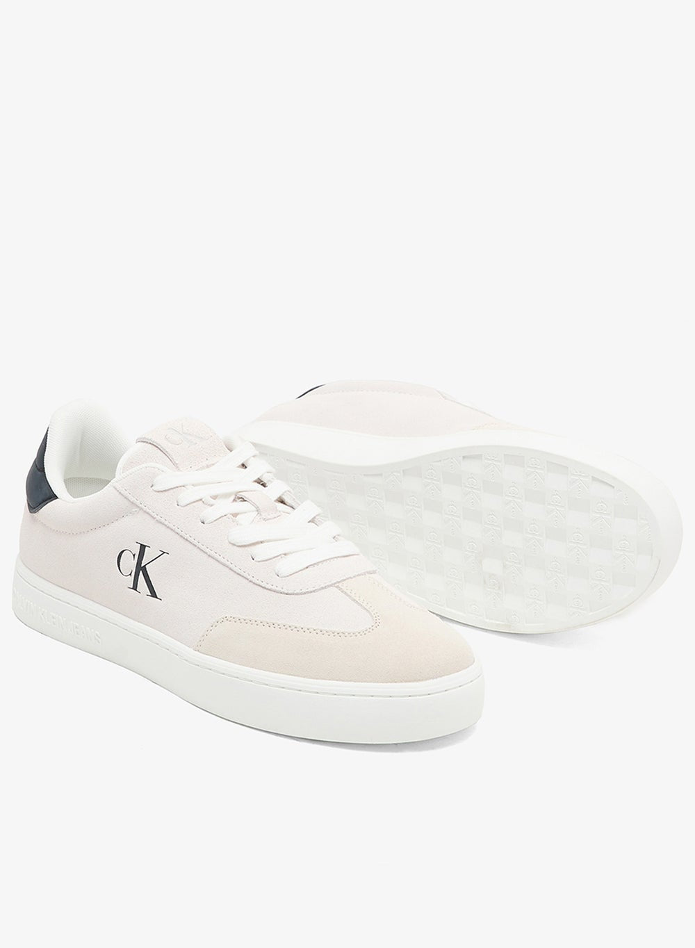 buy-calvin-klein-jeans-rome-low-top-sneakers_3m7