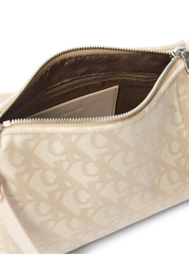 buy-calvin-klein-jeans-logo-detailed-zip-through-shoulder-bag_qfm