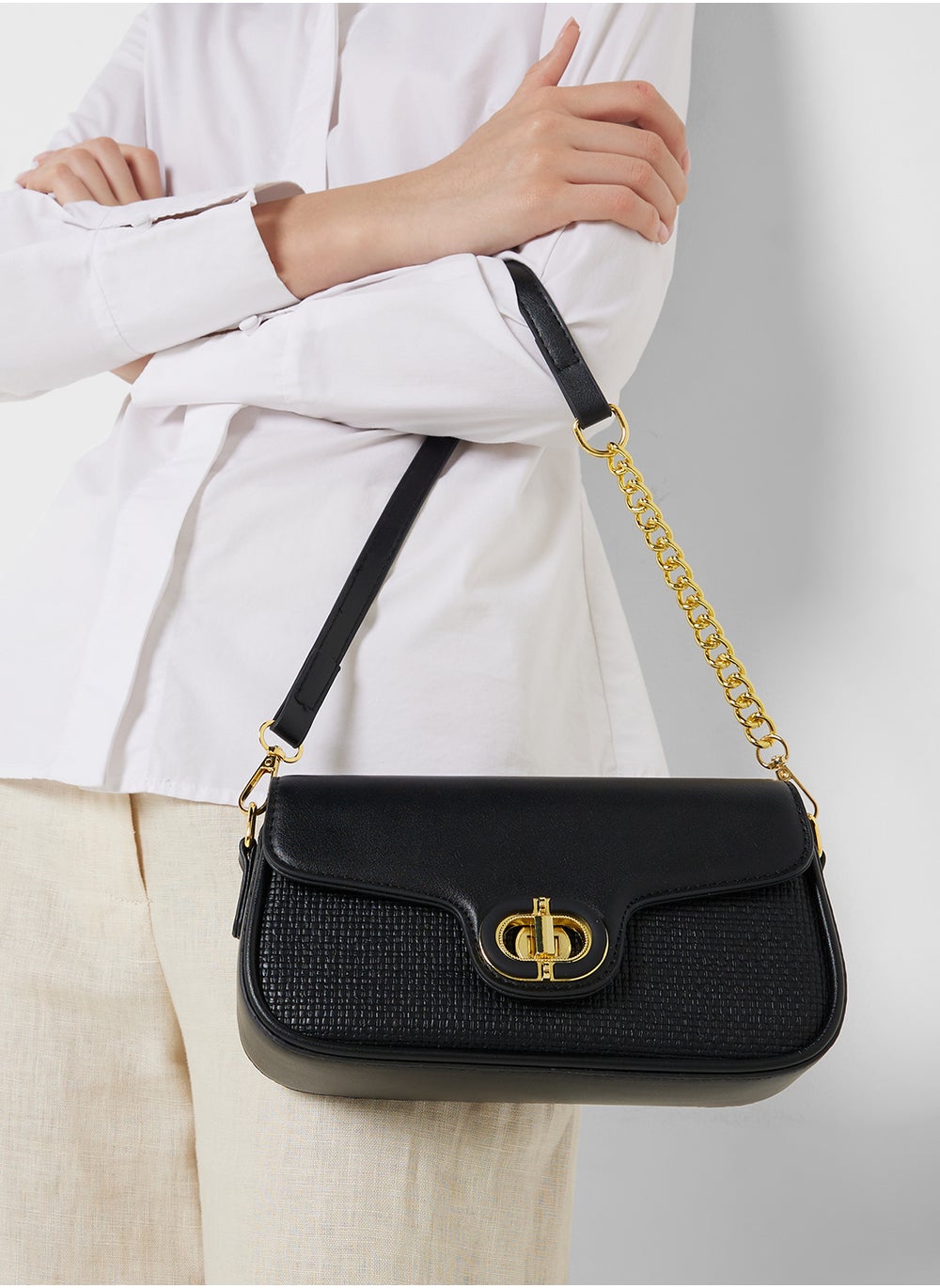 buy-ella-chain-detail-strap-crossbody_bf3