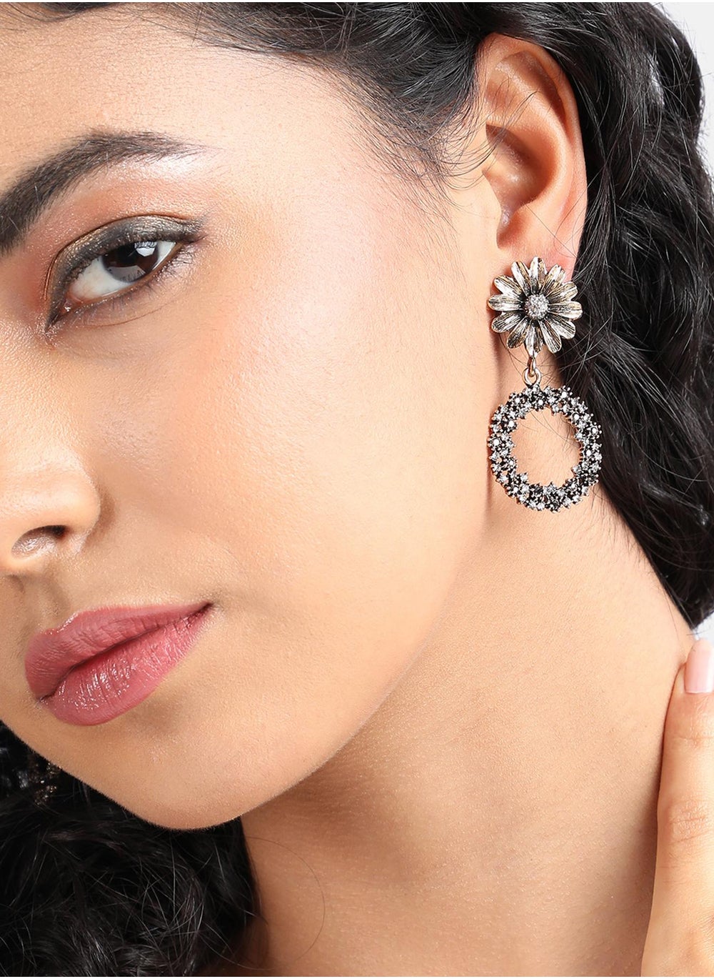 buy-sohi-circular-intricate-daisy-drop-earrings_42i