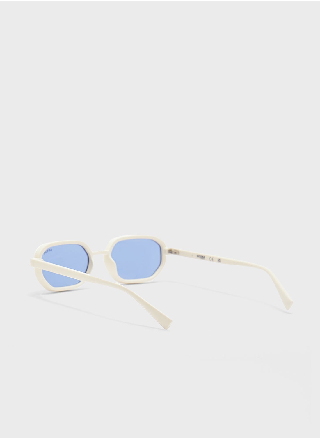 buy-guess-gu0023321v53-shape-sunglasses_bv4