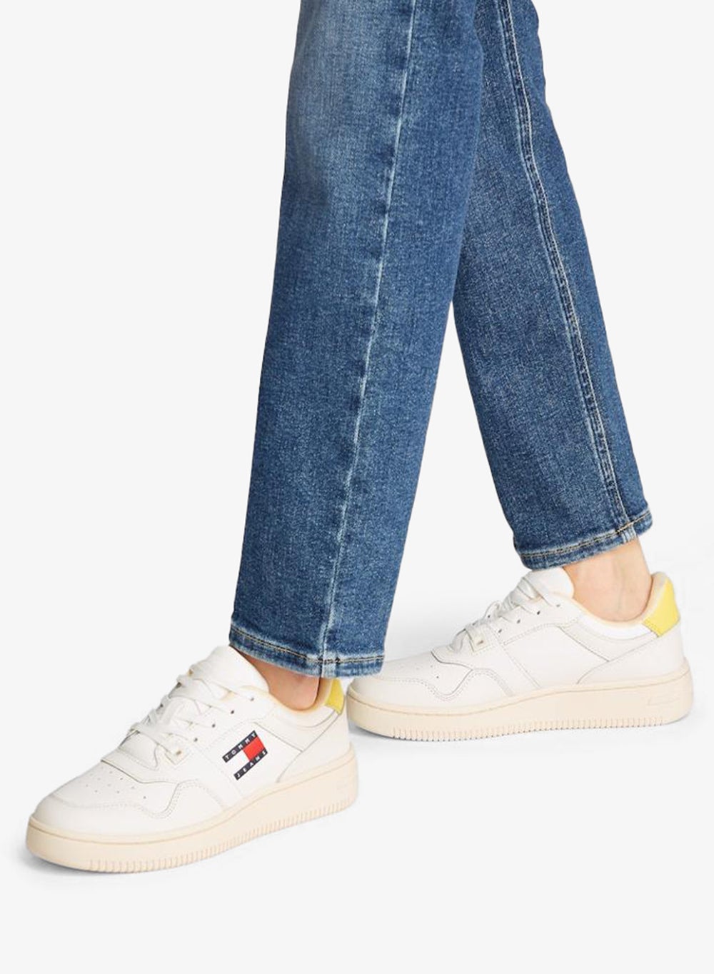 buy-tommy-jeans-retro-low-top-sneakers_skq
