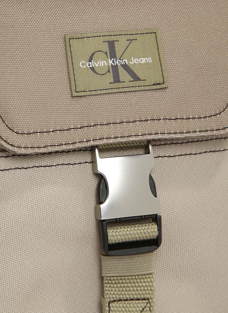 buy-calvin-klein-jeans-work-reporter-bag_0ir