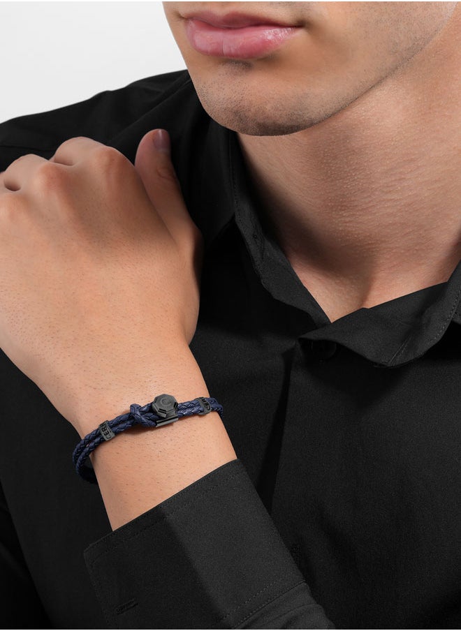 buy-cerruti-1881-constanzo-navy-blue-leather-bracelet-for-men-with-stand-out-loop-and-crr-signature_ks2