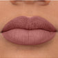 أحمر شفاه سائل 02 Silky Hazelnut بمظهر مطفي يدوم لـ8 ساعات