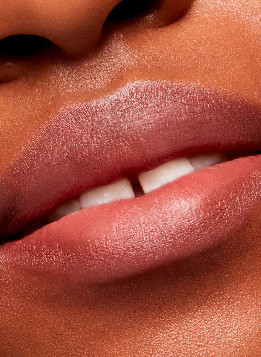 buy-mac-cosmetics-pwdr-kss-vlvt-blr-slm-ov-2gm-07oz_o4i