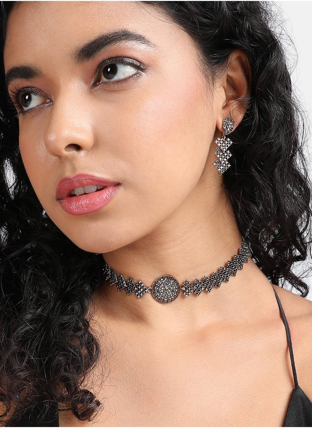 buy-sohi-crystal-ring-jewellery-set_wfr