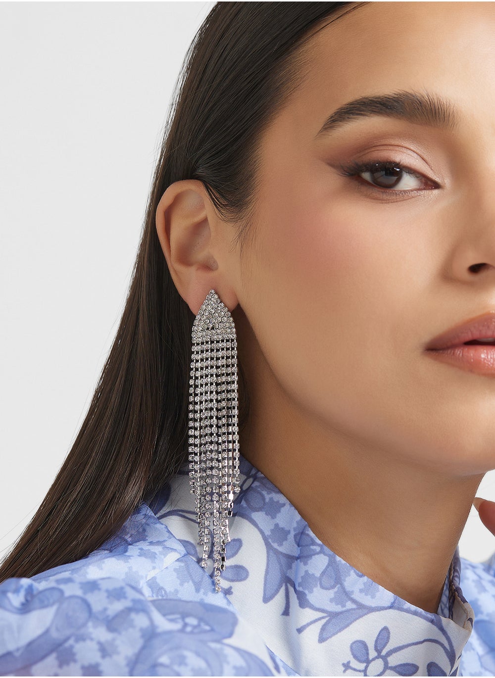 buy-ella-limited-edition-by-namshi-diamante-dropearrings_abx