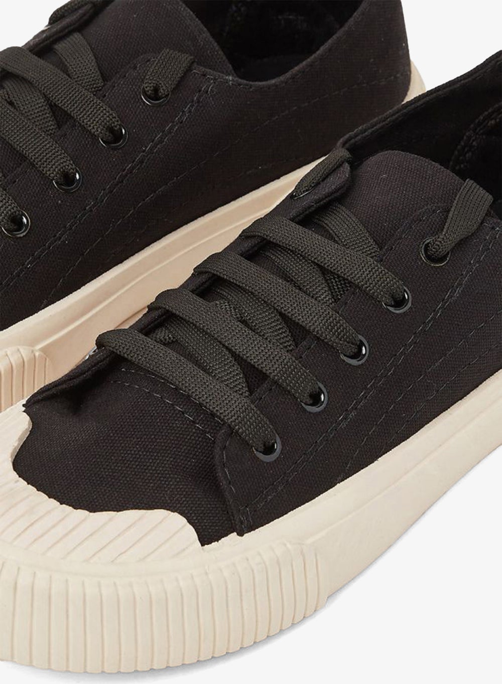 buy-styli-styli-canvas-lace-up-casual-shoes_8fa