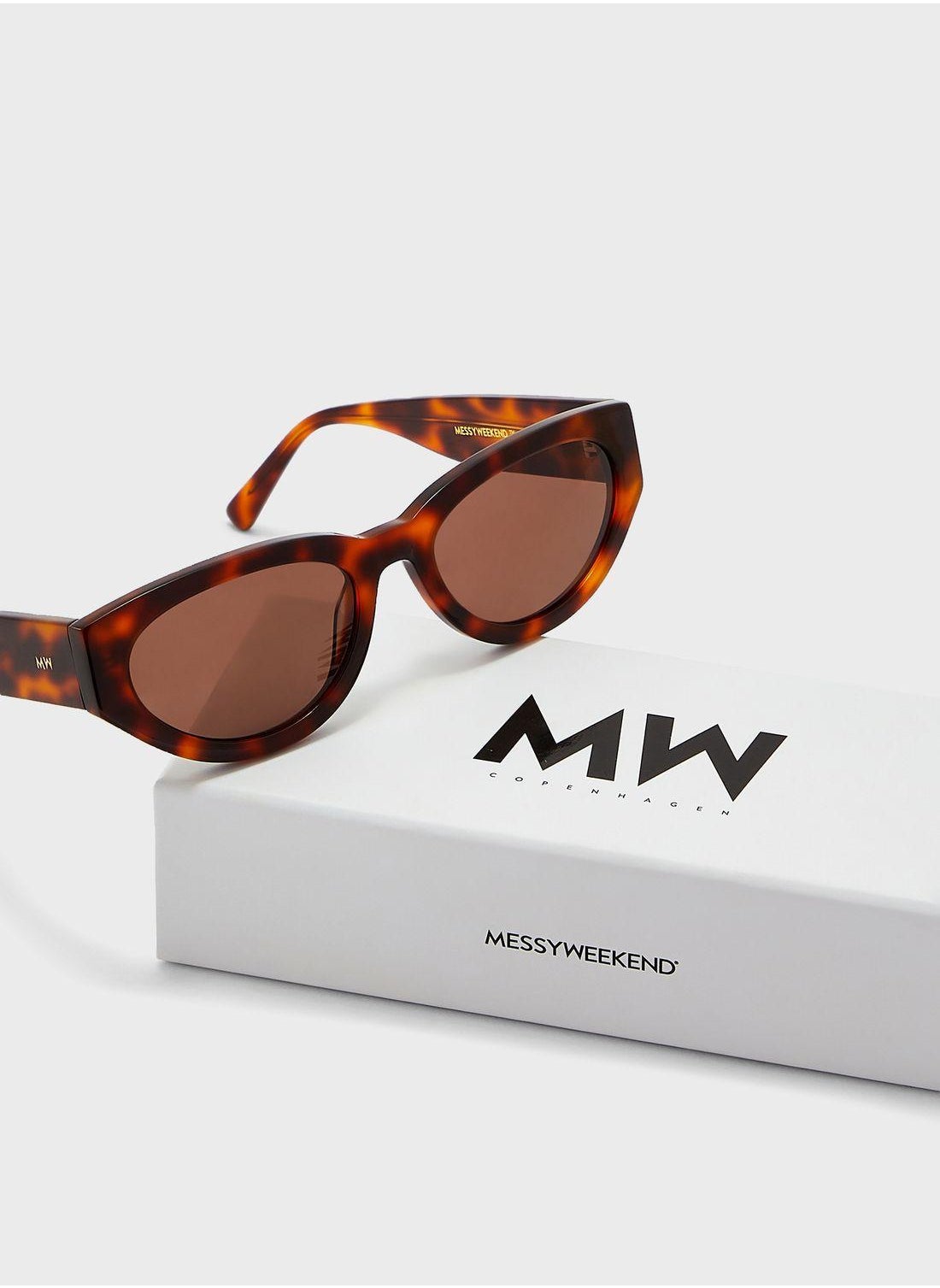 buy-messyweekend-audrey-shape-sunglasses_s7k