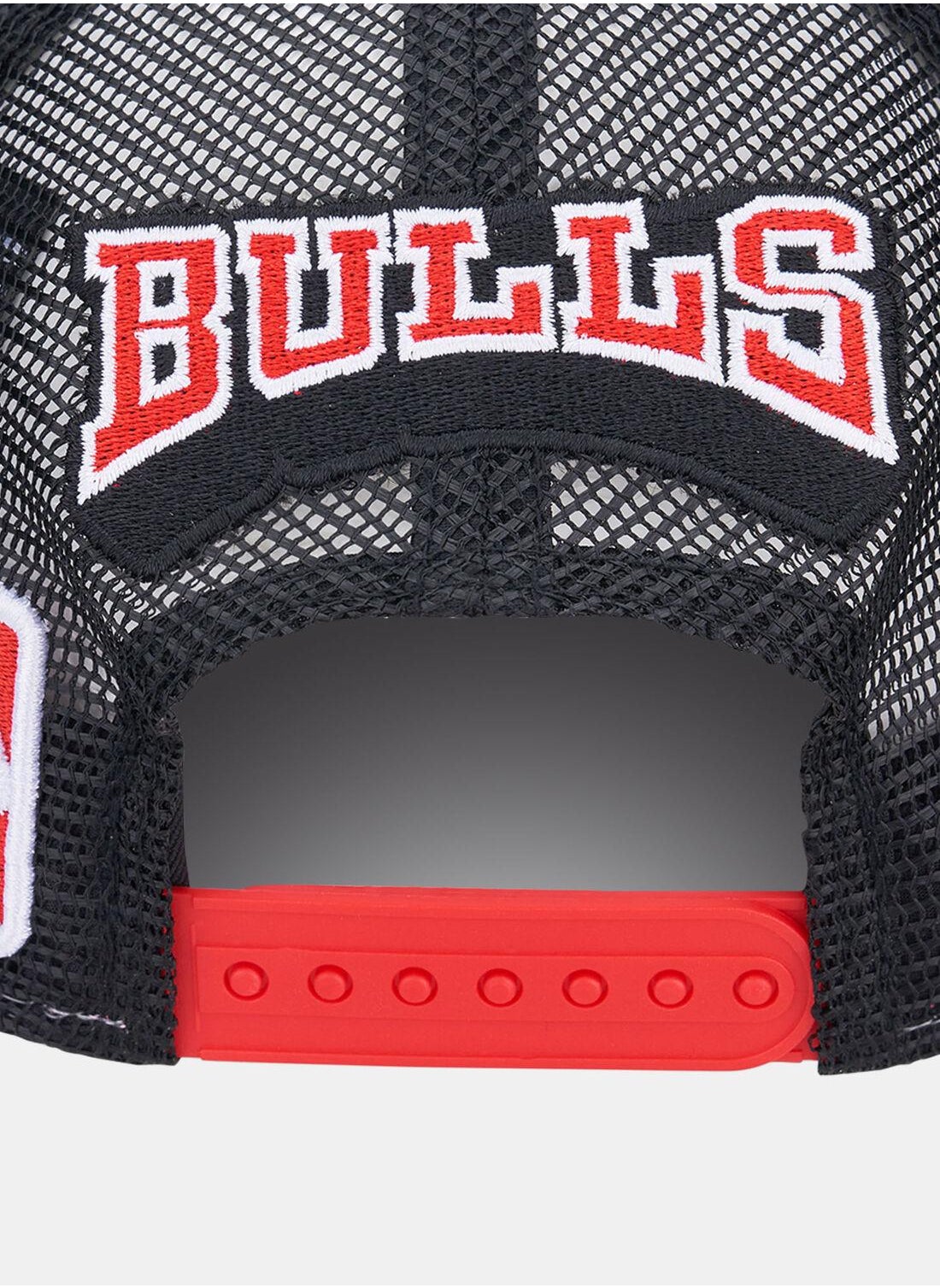 buy-new-era-men-s-nba-chicago-bulls-trucker-cap_pnm