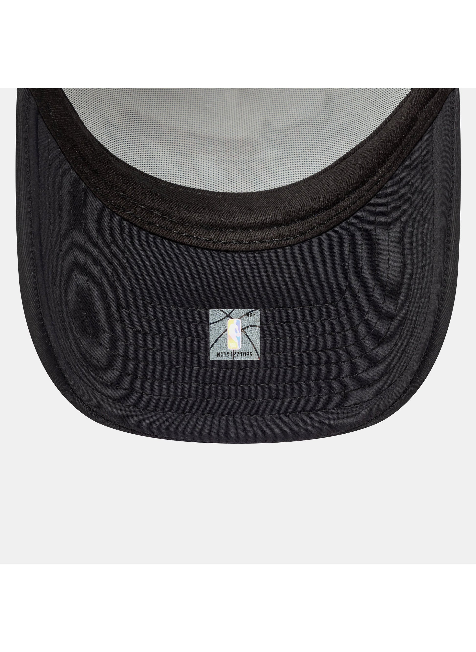 buy-new-era-men-s-nba-chicago-bulls-trucker-cap_0xm