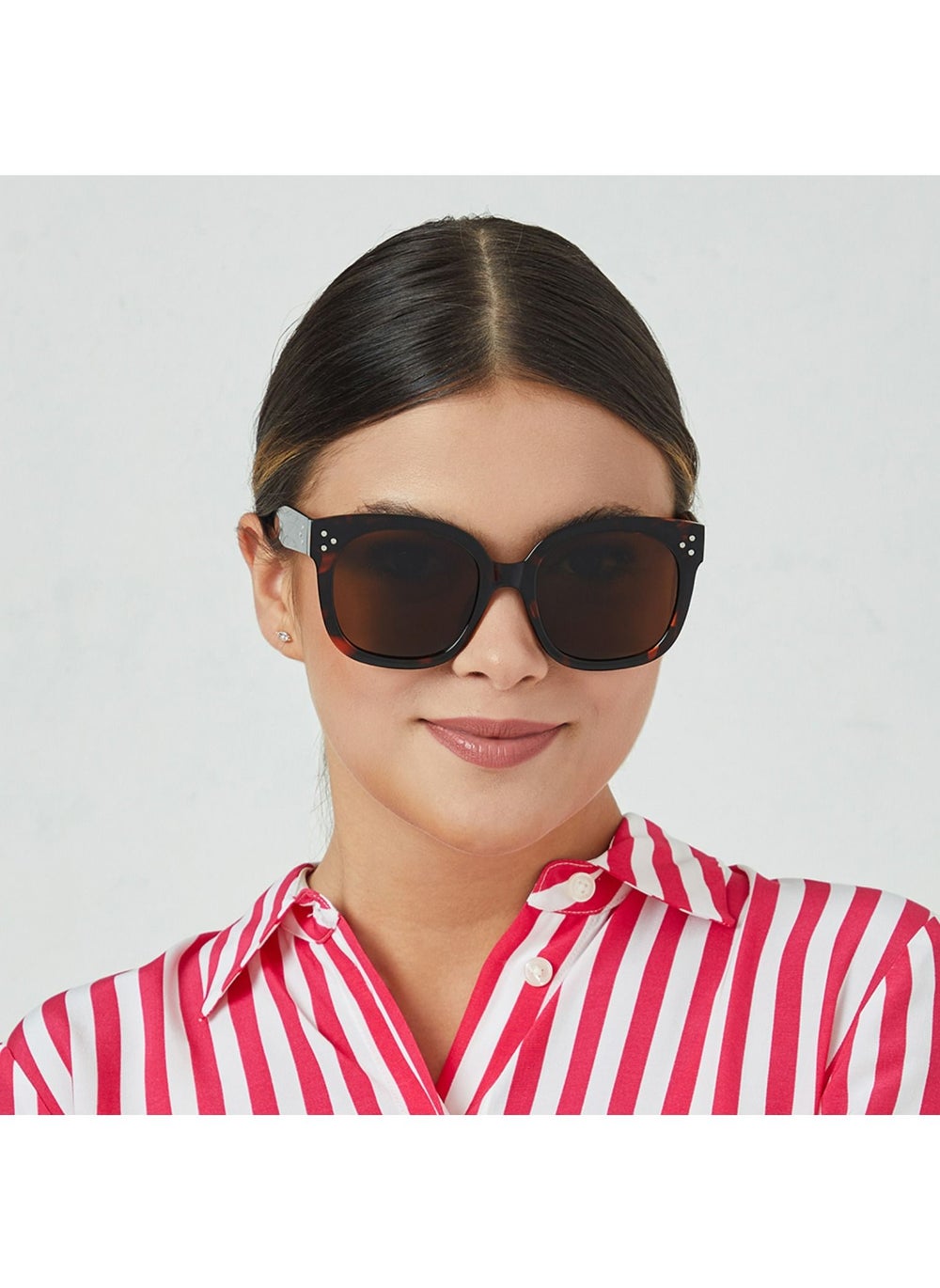 buy-blackout-vexi-women-tortoise-sunglasses-frame-material-thermoplastic-rubber-tr90-frame-color-tortoise-lens-color-brown-full-rim_sb0