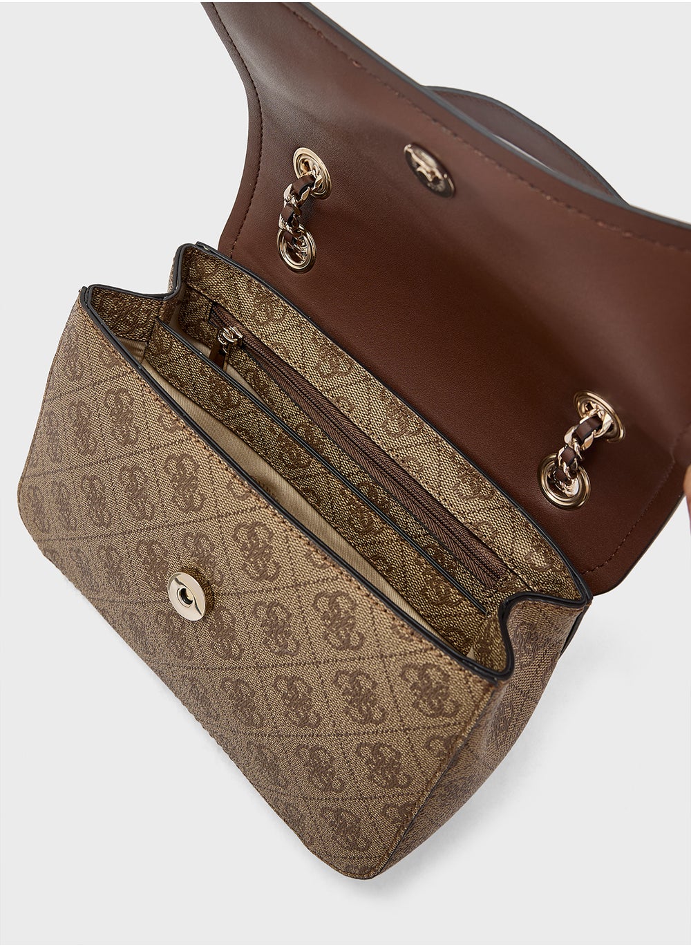 buy-guess-izzy-convertible-crossbody_dzc