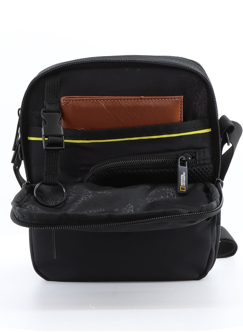 buy-national-geographic-national-geographic-mutation-utility-bag-black-compact-travel-bag-for-men-and-women-shoulder-bag-portable-organizer-sustainable-material-and-eco-friendly_n58