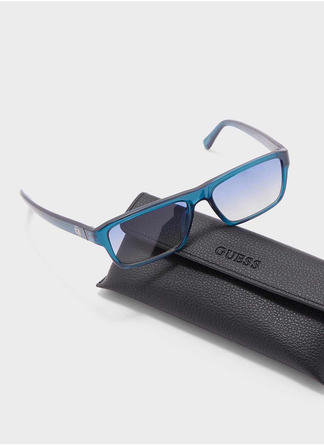 buy-guess-uv-protected-wayfarer-sunglasses_pqs