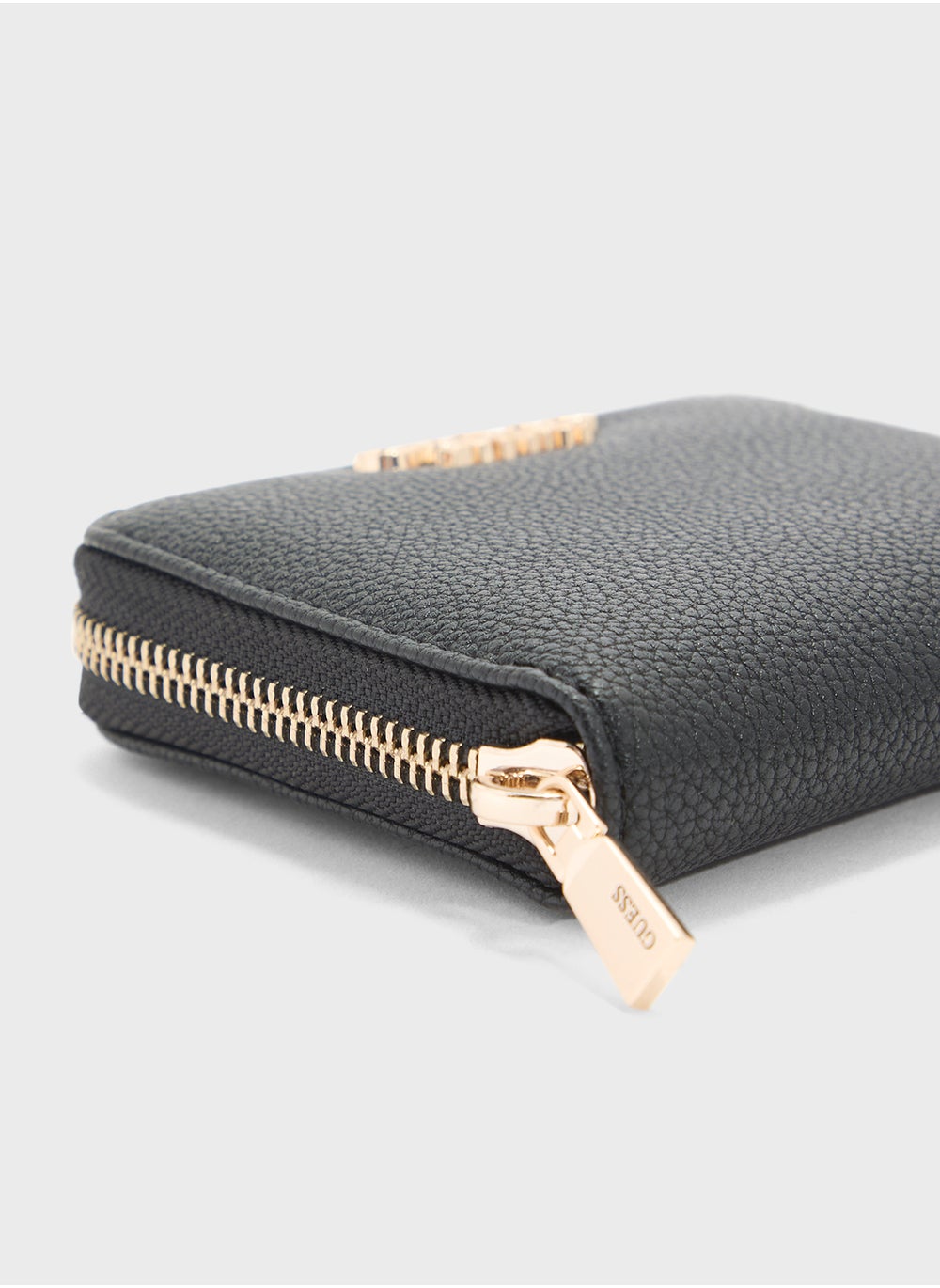buy-guess-logo-small-wallet_wvw