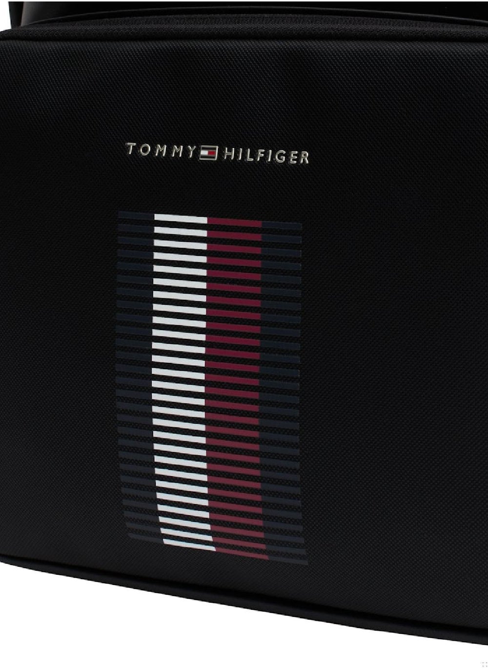 buy-tommy-hilfiger-pique-pocket-dome-backpack_mkd