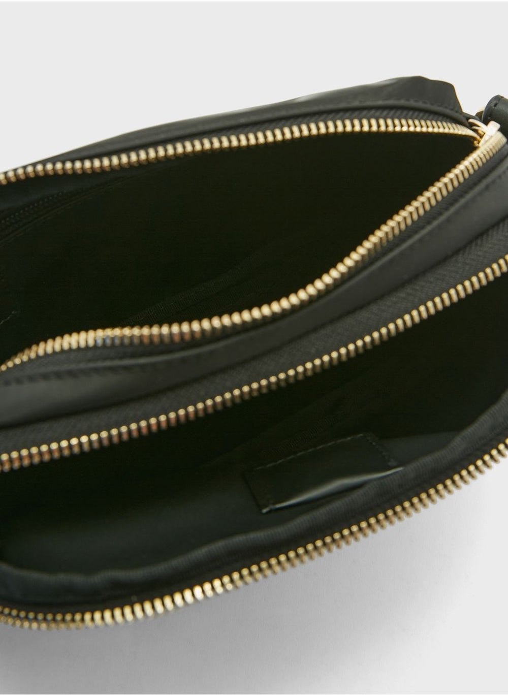 buy-tommy-hilfiger-narrow-strap-crossbody_2d7